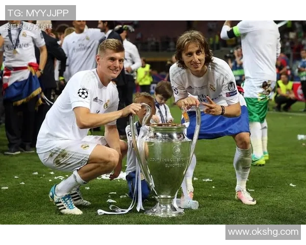 现役九号足球明星的辉煌历程与未来展望分析 现役九号足球明星的辉煌历程与未来展望分析